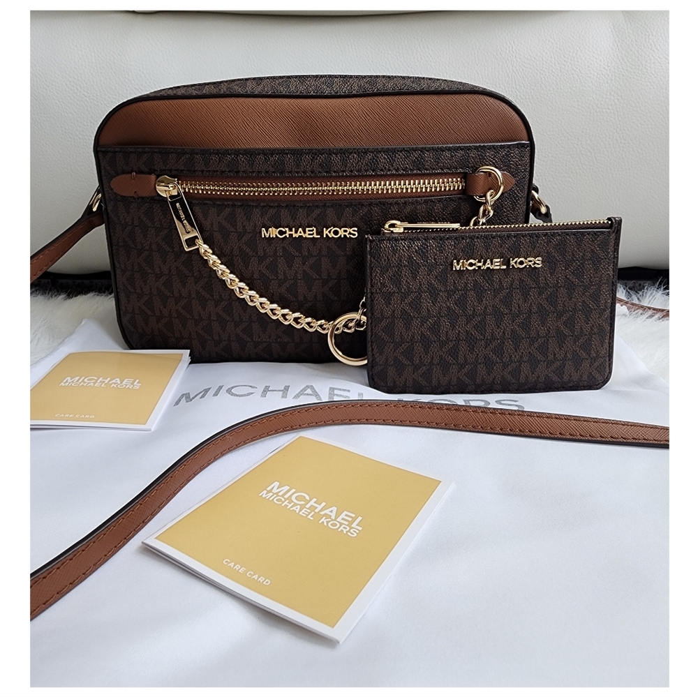 MICHAEL Michael Kors Jet Set Signature Crossbody bag w/ Dustbag/Coinpouch